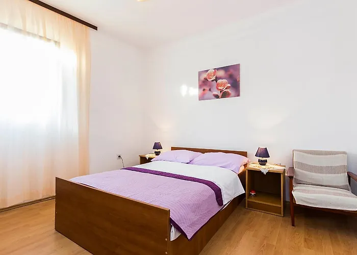 Draga 公寓 Sukošan