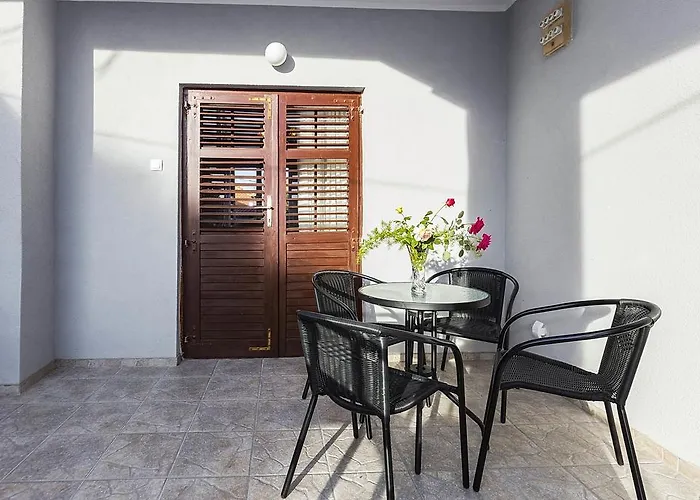 アパート Draga Sukošan